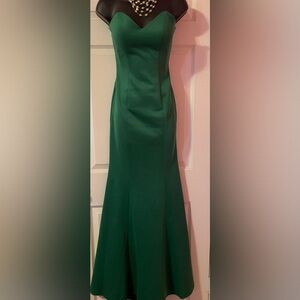Stunning Green Strapless Fit and Flare Evening Gown Size 2
